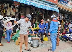 Đà Nẵng: Người dân đổ xô "săn" vật dụng đón siêu bão đổ bộ