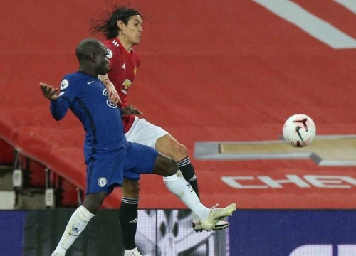 M.U hòa Chelsea, HLV Solskjaer nhận xét bất ngờ về tân binh Cavani