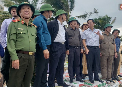 Phó Thủ tướng Trịnh Đình Dũng: 'Đêm nay không được ngủ'