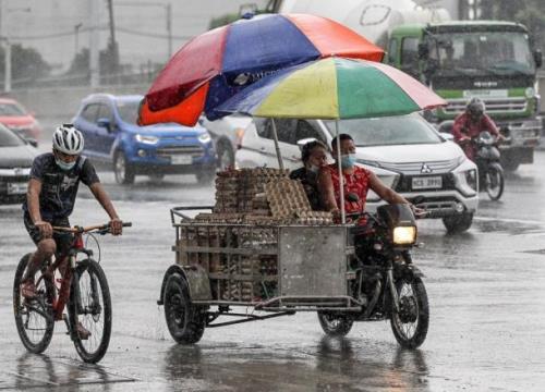 Siêu bão Molave càn quét Philippines, chuẩn bị tiến vào Việt Nam