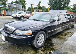 Siêu sang Lincoln Limousine 3 khoang chào bán 2 tỷ tại Việt Nam