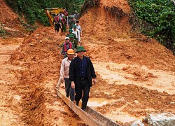 Tranh thủ từng giờ tìm kiếm công nhân mất tích tại Rào Trăng 3