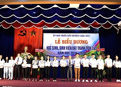 Trao 293 suất học bổng cho HSSV đạt thành tích cao năm học 2019-2020