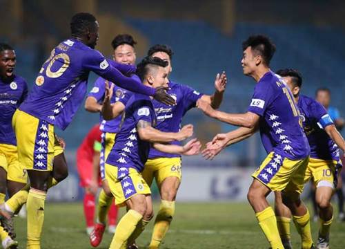 Tuyệt đỉnh Quang Hải: Kèo trái phút 90, đưa Hà Nội lên đỉnh V-League