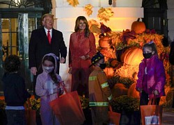 Vợ chồng ông Trump tổ chức tiệc Halloween tại Nhà Trắng bất chấp COVID-19