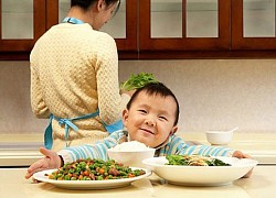 Cho trẻ ăn uống thế nào khi bị tiêu chảy?