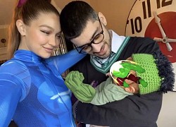 Gigi Hadid - Zayn Malik gây bão Hollywood với ảnh gia đình 3 người mừng Halloween, bé cưng cuối cùng đã lộ diện