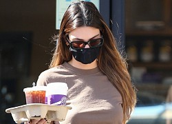 Kendall Jenner đi dép lê, lái siêu xe đi ăn trưa cùng bạn trai