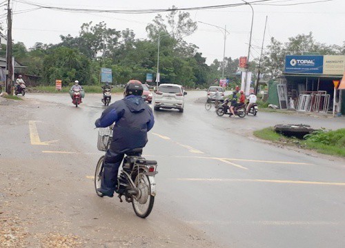 Nỗi ám ảnh ở ngã tư "tử thần" trên QL7