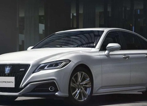 Toyota Crown 2021 có màn hình cảm ứng cỡ lớn, giá từ 47.000 USD