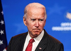 Biden bị trẹo mắt cá chân