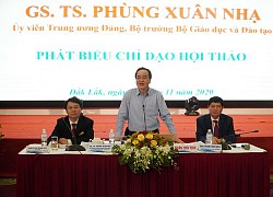 Bộ trưởng Phùng Xuân Nhạ: Thưởng xứng đáng giáo viên tiên phong soạn, dạy giáo án điện tử