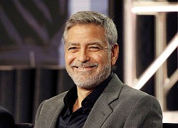 George Clooney tự cắt tóc 25 năm qua