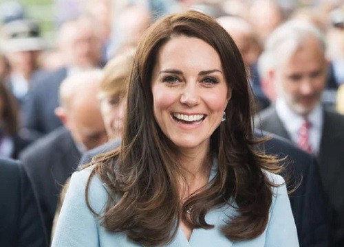 Ít người biết Công nương Kate Middleton là nàng dâu Hoàng gia đầu tiên làm được điều này, mẹ chồng Diana cũng không thua kém