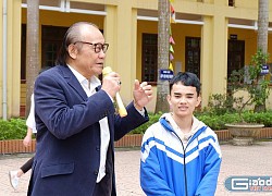 "Ông Biển Đông" kể chuyện về chủ quyền cho học sinh vùng cao Bắc Giang