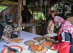 Tiệm pizza bán hơn 800 chiếc mỗi ngày ở Malaysia