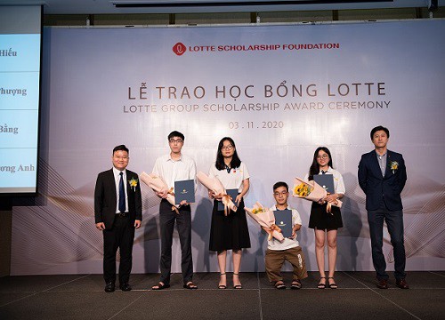 60 sinh viên xuất sắc nhận học bổng LOTTE