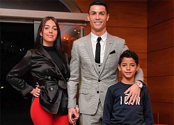 C. Ronaldo từng kiên nhẫn đợi bàn ăn suốt 40 phút