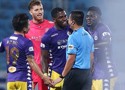 Cầu thủ Hà Nội FC có hành động dằn mặt khiến đối phương e sợ