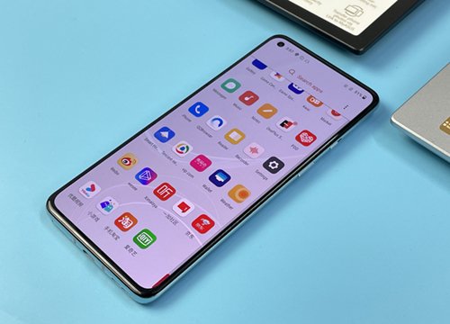 OnePlus 8T bản xách tay rẻ hơn chính hãng 6 triệu đồng