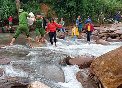 Quảng Bình hỗ trợ đồng bào DTTS khắc phục hậu quả mưa lũ