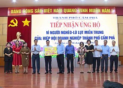 TP Cẩm Phả tiếp nhận Quỹ vì người nghèo - lũ lụt miền Trung