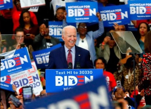 Ứng cử viên Joe Biden giành chiến thắng ở bang Vermont, Virginia