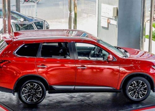 Ưu đãi 100% lệ phí trước bạ, lăn bánh Mitsubishi Outlander còn bao nhiêu?