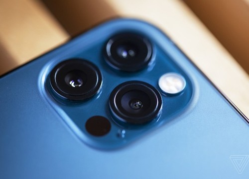 Camera góc rộng của iPhone 2021 sẽ được nâng cấp mạnh mẽ