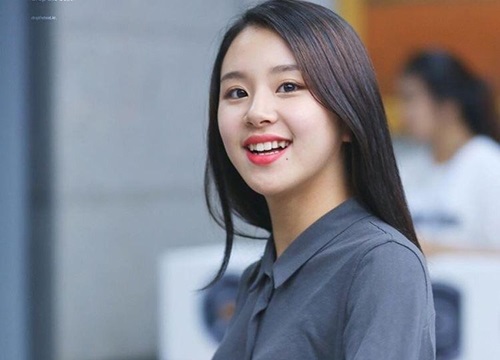 Chae Young (Twice) đổi style nổi loạn, lập dị từ khi hẹn hò thợ xăm?