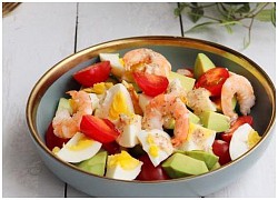 Chỉ mất 10 phút, nàng đã có ngay món salad thập cẩm màu sắc lại đủ chất, quan trọng nhất là không lo tăng cân!