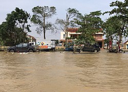 2 chị em nhà ở Hà Tĩnh bị ngập, chủ trọ miễn luôn tiền phòng: Hai đứa gửi về cho bố mẹ sửa nhà!