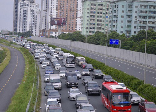 Giao thông cửa ngõ phía Nam: Ùn tắc vì quá tải