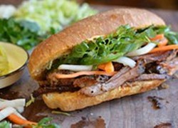 Làm bánh mì thịt nướng như ngoài tiệm