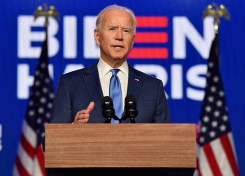 Nước Mỹ ăn mừng Biden chiến thắng trong bộn bề chia rẽ