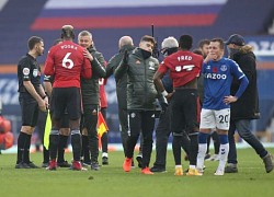 Solskjaer tức giận: 'MU được sắp đặt cho thua'