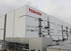 Toshiba: Từ gã khổng lồ tới người tý hon