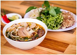 Cách nấu bún bò giò heo chuẩn xứ Huế