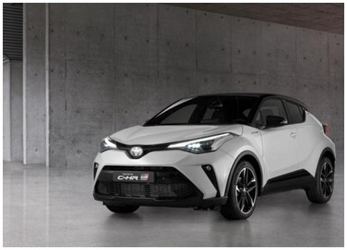 Cận cảnh Toyota C-HR 2021 vừa ra mắt