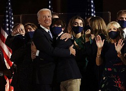 Cháu trai 14 tuổi của ông Joe Biden: Chiều cao khủng và ngoại hình cuốn hút, đủ chuẩn soán ngôi "Hoàng tử Nhà Trắng" Barron Trump