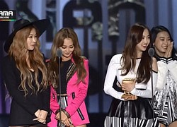 Chuyện xưa kể lại: Fan hai nhà SNSD và 2NE1 "cắn xé nhau tơi tả" tại MAMA 2014, cuối cùng chiến thắng lại về tay... SISTAR!