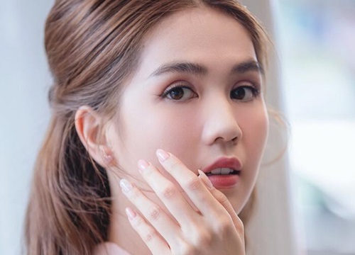 Hiếm khi lên đồ "gái ngoan", Ngọc Trinh lộ hàng bởi lỗi sơ đẳng