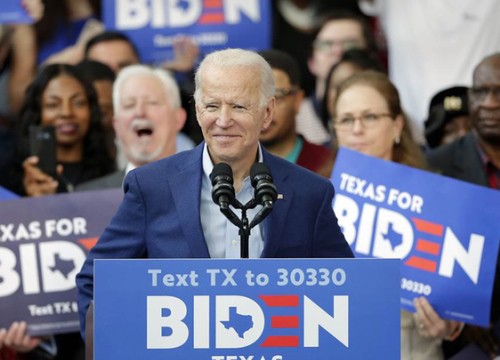 Nền tảng ủng hộ thiếu gắn kết của Biden