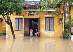 Quảng Nam mưa lớn, nước sông đang lên, nhiều thủy điện xả lũ