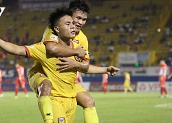 Tuyển thủ U22 Việt Nam ghi bàn đẹp nhất V-League tháng 10