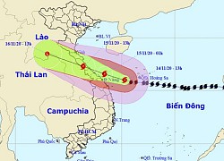 Bão số 13 giảm một cấp, hướng vào Hà Tĩnh - Quảng Nam