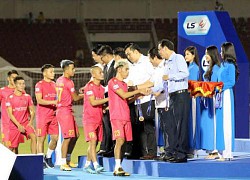 Cuộc "tháo chạy" lịch sử ở V-League và nỗi uẩn khúc nặng như núi