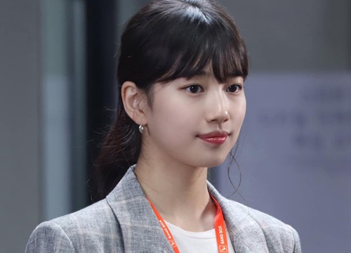 Học Suzy 3 cách tô son vừa trẻ vừa xinh 'lụi tim'