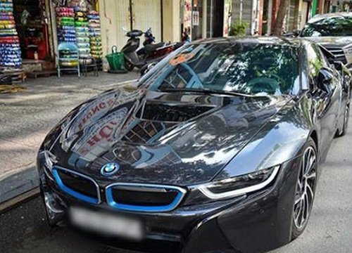 Lộ diện xế hộp BMW i8 đẳng cấp 7,5 tỷ phiên bản 'độc - lạ' do chú rể Xemesis lái đến rước dâu