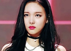 Nayeon hay ngã dúi dụi trên sân khấu vì di chứng của tai nạn kinh hoàng, Knet thán phục khi vẫn &quot;cân&quot; được vũ đạo siêu khó của TWICE